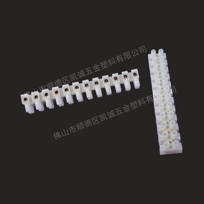 How do terminal blocks ensure rock-solid connections in complex vibration environments?